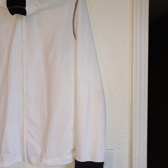 Light Weight Hooded Jacket - Picture 4 of 7